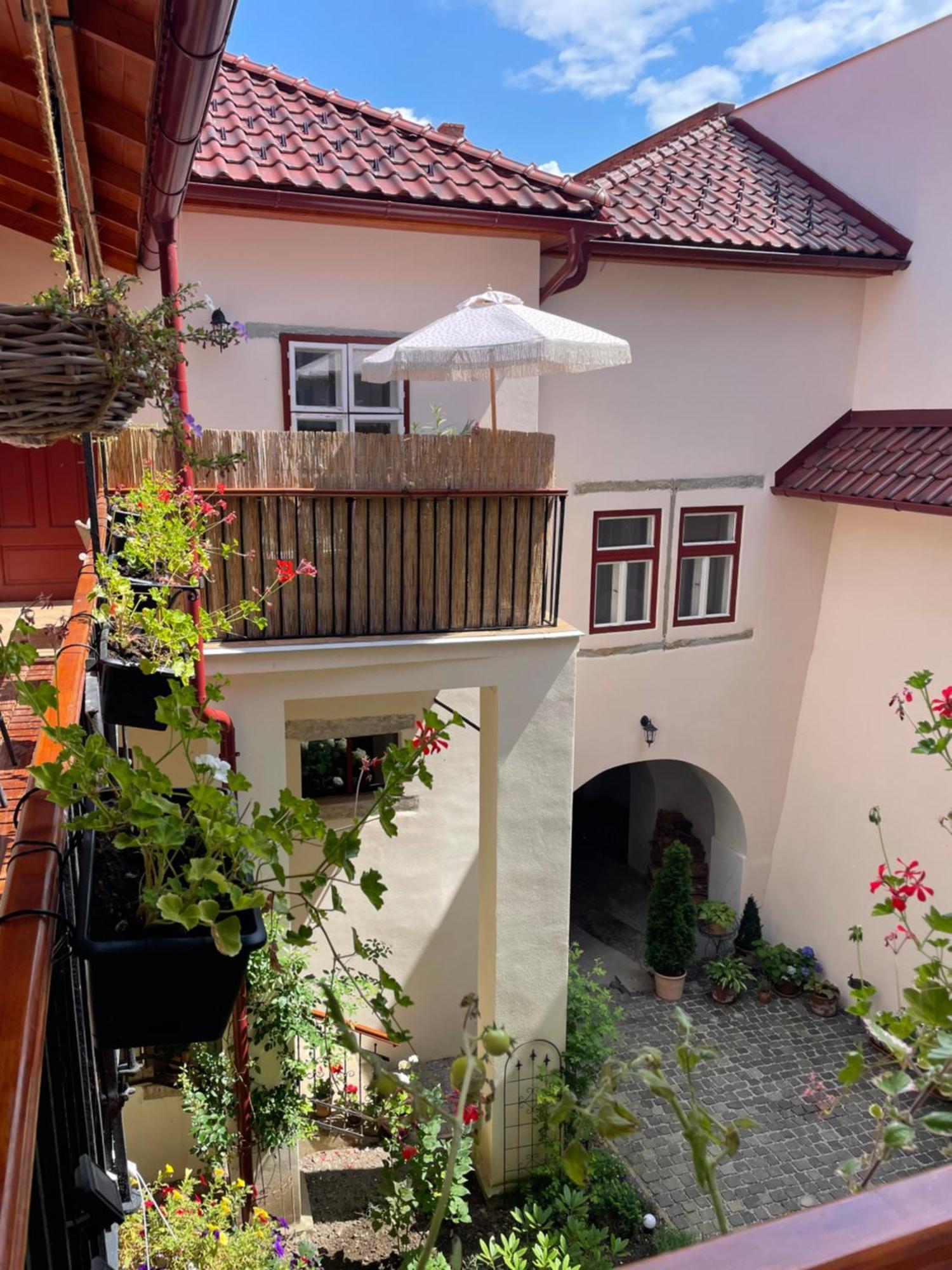 Historical Zaffir House - Market Square เลอโวชา ภายนอก รูปภาพ